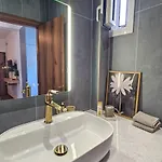 アパート Urban Flat